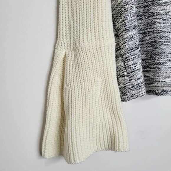 Anthropologie Dolan | Raglan Bell Sleeve Sweater M - Picture 6 of 9